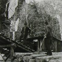 Noe Spgler und Hugo Luis an der Talstation 1968